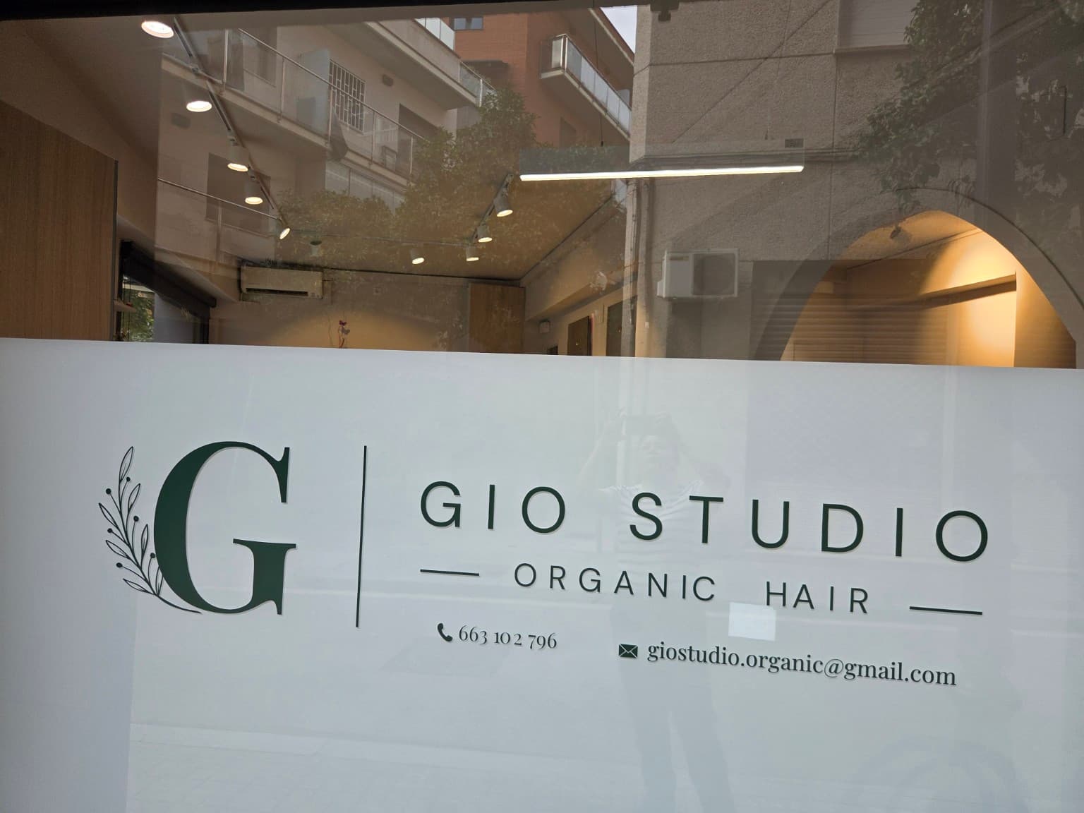 Logotip de Gio Studio a l'aparador